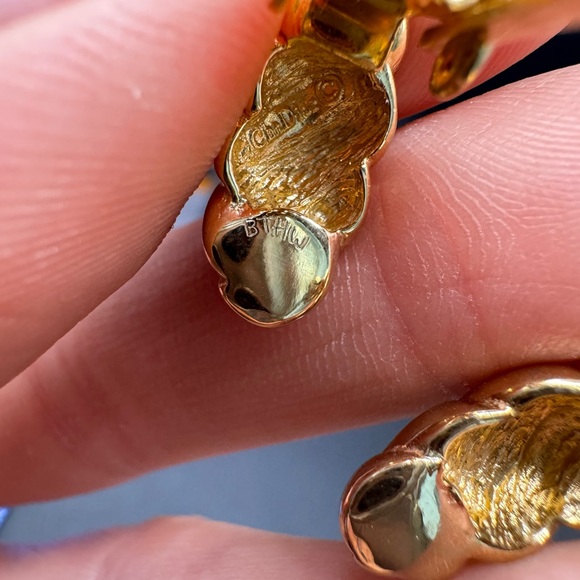 LOT 1539 18K gold plated Christian Dior vintage clip on earrings - Picture 6 of 7